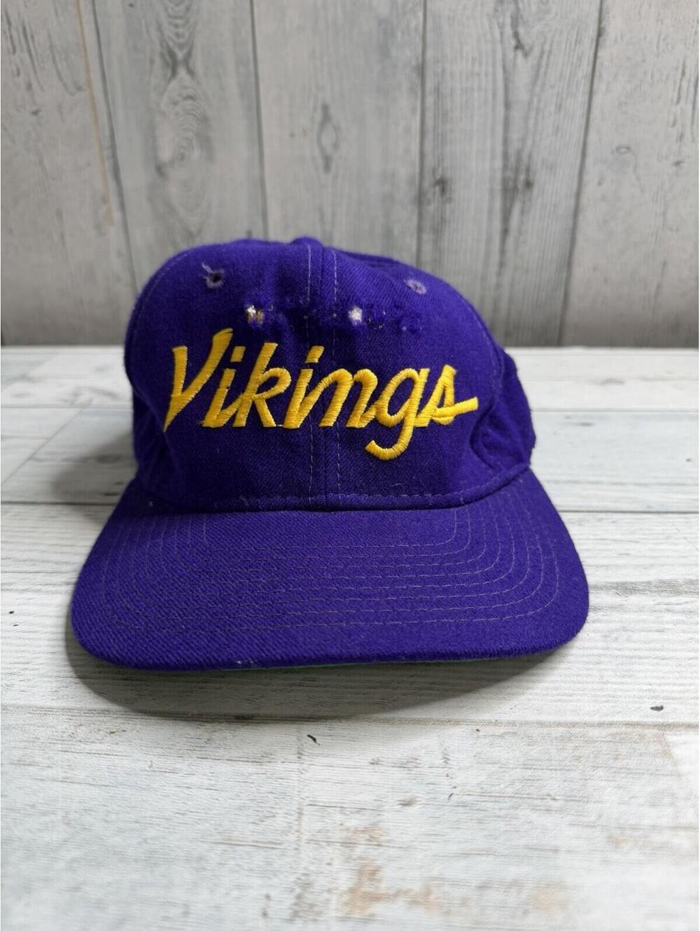 Minnesota Vikings Vintage 90s Sports Specialties Script Wool Snapback Hat